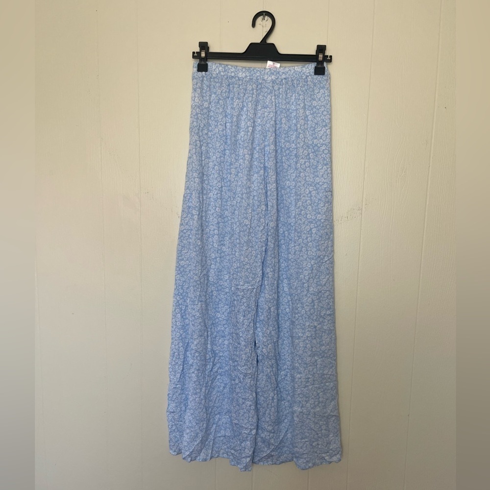 No Boundaries Blue and White Ditsy Floral Print Open Slit Pants - Women’s M - Picture 5 of 5